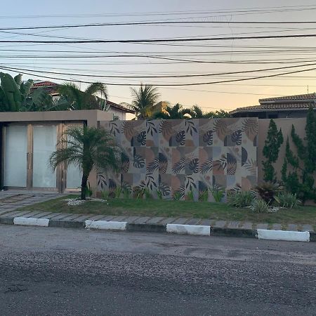 Casa de temporada 4 quartos sendo 2 suítes em Vilas do Atlântico - 200 m da praia e 6 km da capital Lauro de Freitas Exterior foto
