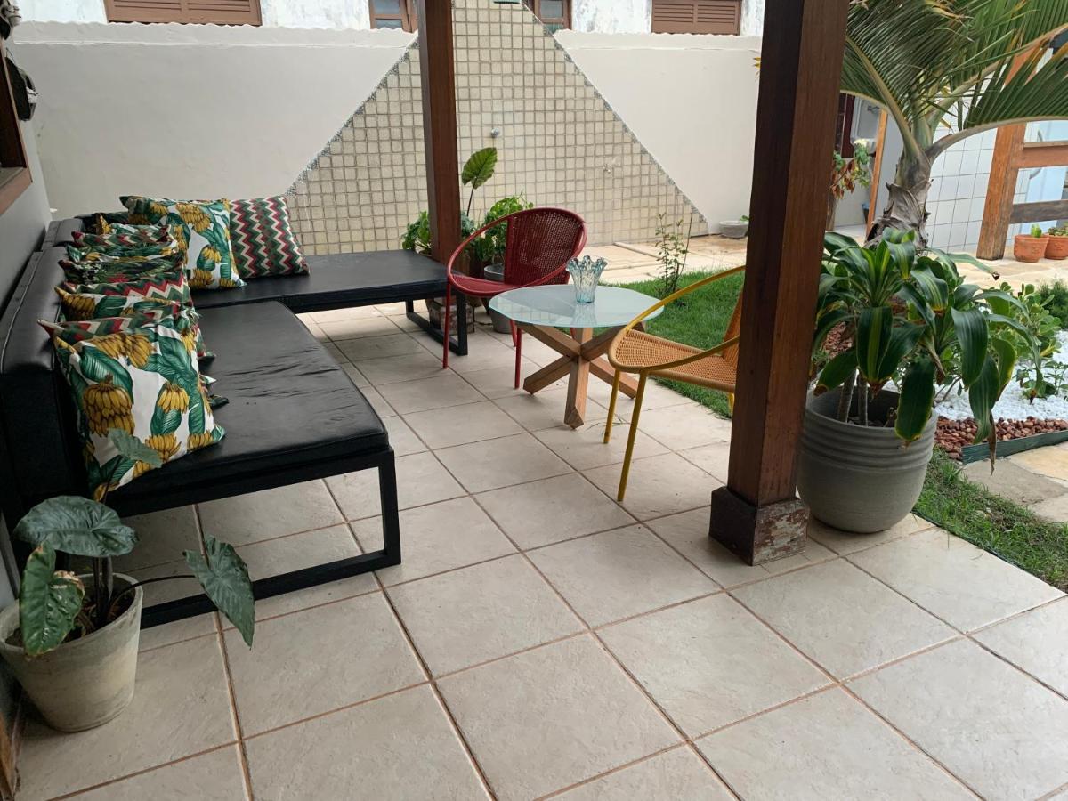 Casa de temporada 4 quartos sendo 2 suítes em Vilas do Atlântico - 200 m da praia e 6 km da capital Lauro de Freitas Exterior foto