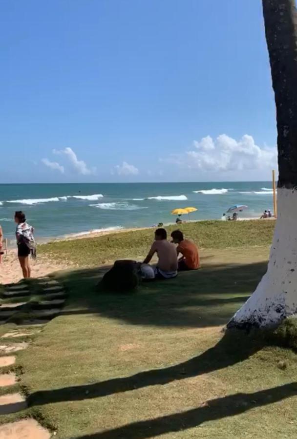 Casa de temporada 4 quartos sendo 2 suítes em Vilas do Atlântico - 200 m da praia e 6 km da capital Lauro de Freitas Exterior foto